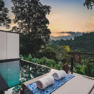  Villa Amora Boutique