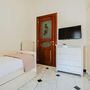 https://apt-reginas.hotels-amalfi.com